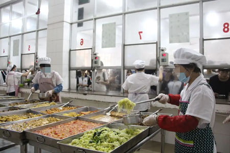 AI視頻聯(lián)網(wǎng)報(bào)警系統(tǒng)實(shí)現(xiàn)學(xué)校食品安全“立體式”監(jiān)管 