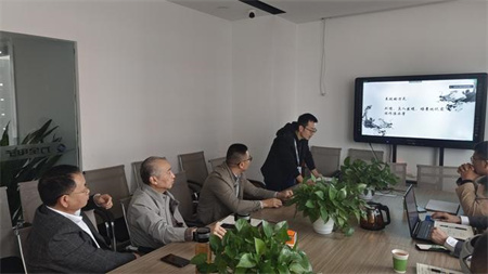 以AI視頻聯(lián)網(wǎng)報警服務(wù)為立足點(diǎn)，加大AI技術(shù)在各環(huán)境中的應(yīng)用