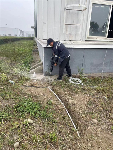 成都萬全電子做為專業(yè)的弱電工程公司,將持續(xù)提供專業(yè)的弱電監(jiān)控安裝技術(shù)服務(wù)。