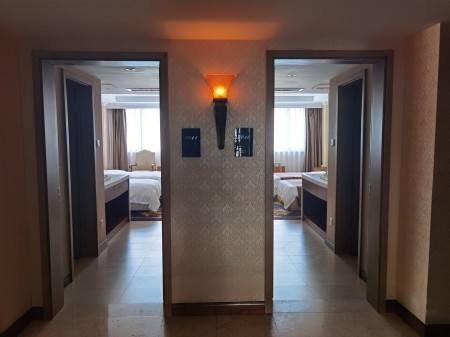 酒店安裝監(jiān)控?cái)z像頭的目的，AI視頻監(jiān)控如何實(shí)現(xiàn)