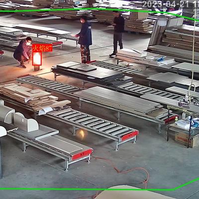 不同于傳統(tǒng)安防服務(wù)有繁復(fù)，AI視頻監(jiān)控以其便利、快捷的優(yōu)勢成為目前民用安防市場的新寵