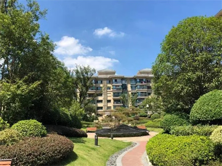 小區(qū)安防系統(tǒng)的痛點(diǎn)，通過AI視頻監(jiān)控系統(tǒng)能否解決