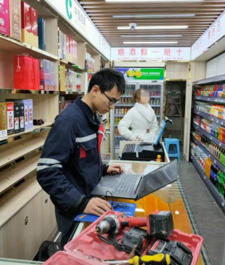 聯(lián)網(wǎng)防盜報(bào)警系統(tǒng)方案以高效、智能、便捷為特點(diǎn)，廣泛應(yīng)用于家庭、商鋪、工廠等各類場(chǎng)所，為您提供全方位的安全保障。